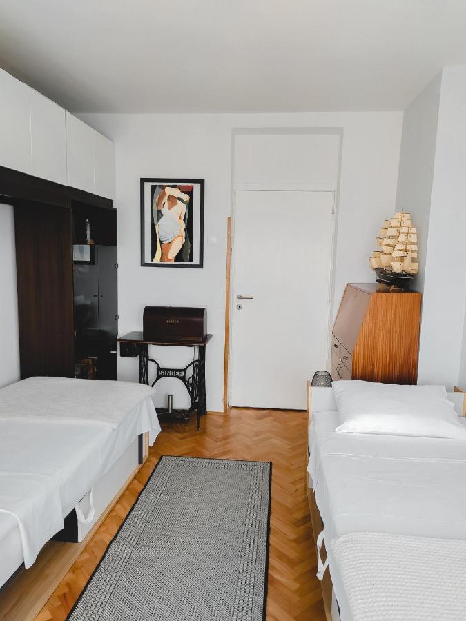 Novouredeni Stan S Balkonom I Pogledom Na More Senj  Exterior photo